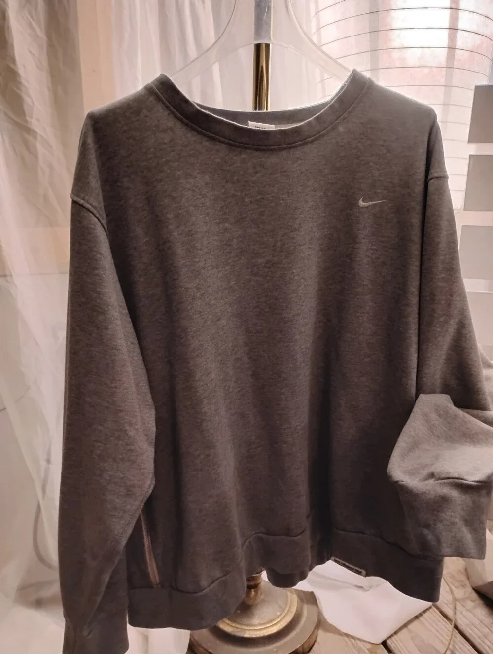 Nike Men's Charcoal Gray Crewneck Sweatshirt